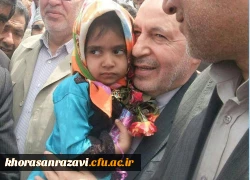 دیدار وزیر ]موزش وپرورش با خانواده معلم فداکار