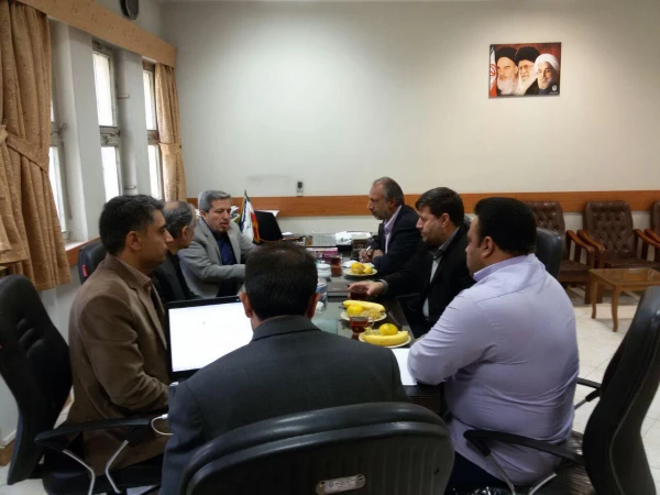 جلسه بررسی امور تبلیغاتی و ساخت  دکور های مربوط به سی  و یکم جشنواره ملی قرآن وعترت دانشجویان سراسر کشور