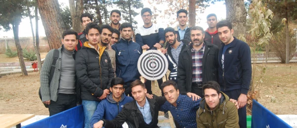 برگزاری مسابقه پرتاب دارت به مناسبت هفته وحدت