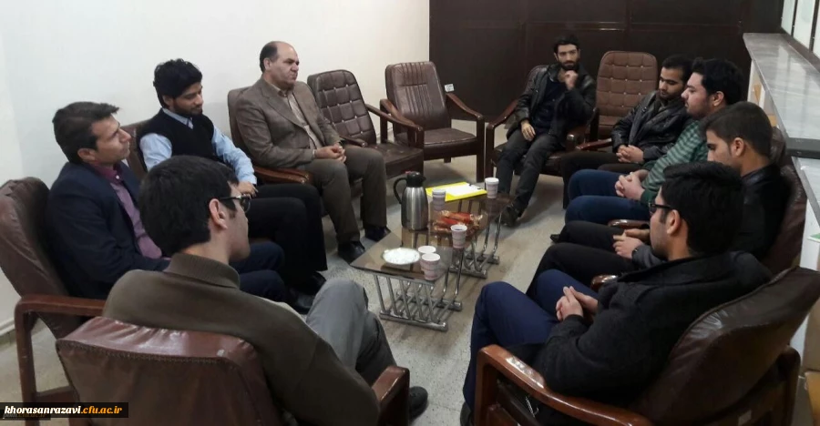 برگزاری جلسات کارگاهی گروه درمانی دانشجویان رشته راهنمایی و مشاوره پردیس