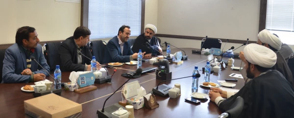 دکتر سید حسین مجتبوی مدیریت امور پردیس های دانشگاه فرهنگیان خراسان رضوی  با حجه الاسلام احمدزاده مدیرکل اوقاف وامور خیریه خراسان رضوی دیدار کرد.