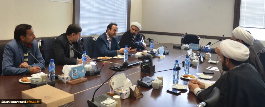 دکتر سید حسین مجتبوی مدیریت امور پردیس های دانشگاه فرهنگیان خراسان رضوی  با حجه الاسلام احمدزاده مدیرکل اوقاف وامور خیریه خراسان رضوی دیدار کرد.