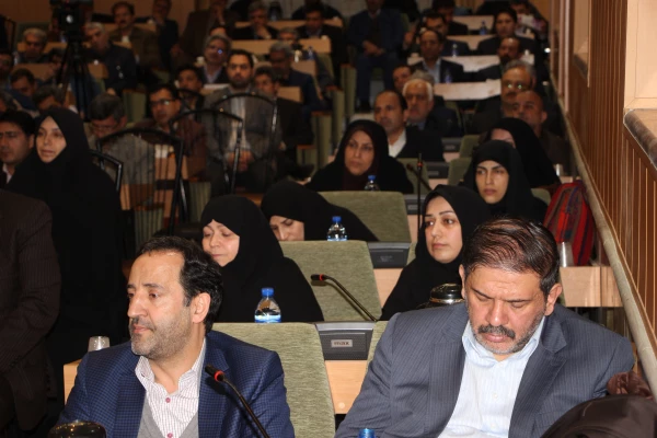 رئیس دانشگاه فرهنگیان خراسان رضوی در نشست مشترک با وزیر آموزش و پرورش:

دانشگاه فرهنگیان نیازمند افزایش بودجه است 4