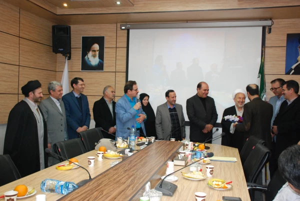 با حکم مدیریت امور پردیس های دانشگاه فرهنگیان صورت پذیرفت؛
دکترسید عباس میرشجاعیان بعنوان رییس جدید مرکز آموزش عالی ثامن الحجج  (ع) منصوب شد 2