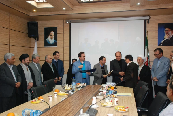 با حکم مدیریت امور پردیس های دانشگاه فرهنگیان صورت پذیرفت؛
دکترسید عباس میرشجاعیان بعنوان رییس جدید مرکز آموزش عالی ثامن الحجج  (ع) منصوب شد 2