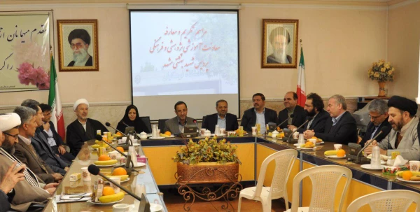 دکتر کاظمی در جلسه تودیع و معارفه معاون آموزشی پرورشی و فرهنگی پردیس شهید بهشتی دانشگاه فرهنگیان عنوان کرد:
سند تحول بنیادین بدون دانشگاه فرهنگیان بی معناست 2