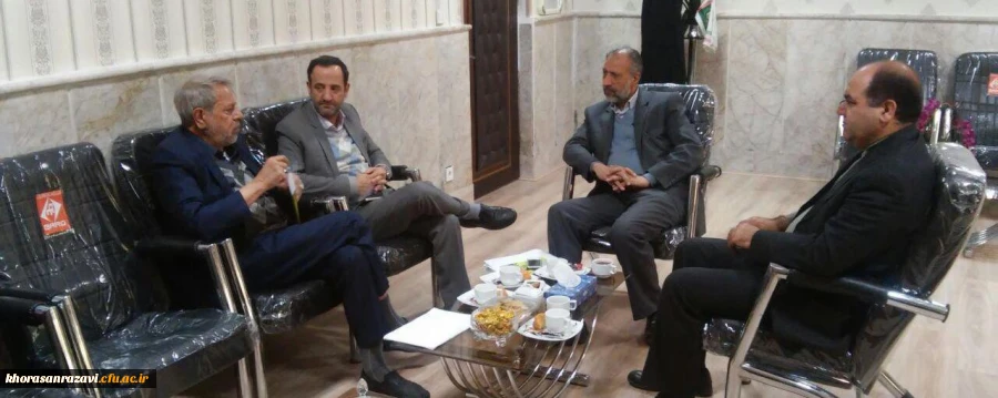 مدیر امور پردیس های دانشگاه فرهنگیان خراسان رضوی:

بهره گیری از تجارب استادان پیشکسوت دانشگاه فرهنگیان از اولویت های این دانشگاه است