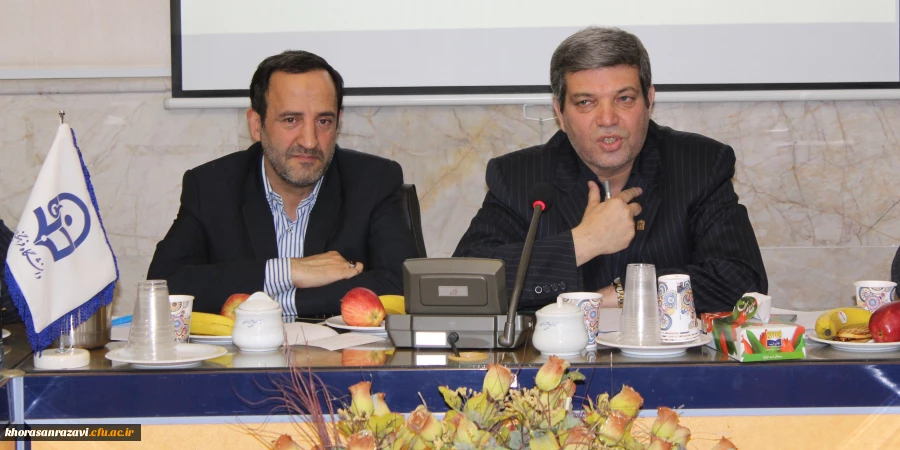 دکتر حسینی در نشست با اساتید دانشگاه فرهنگیان:
آموزش و پرورش نقش اصلی را در طرح تقسیم کار ملی برای کنترل و کاهش آسیب های اجتماعی دارد