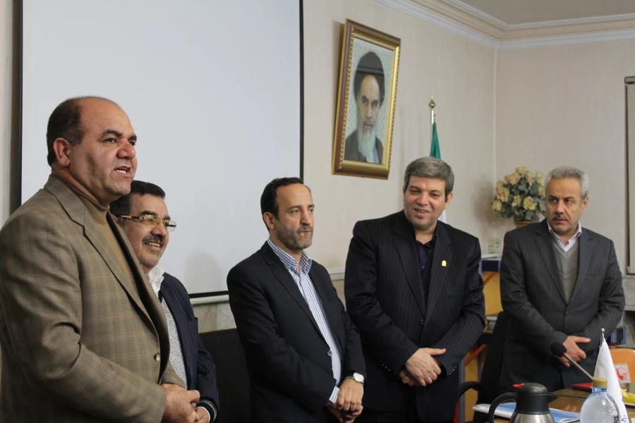 دکتر حسینی در نشست با اساتید دانشگاه فرهنگیان:
آموزش و پرورش نقش اصلی را در طرح تقسیم کار ملی برای کنترل و کاهش آسیب های اجتماعی دارد 3