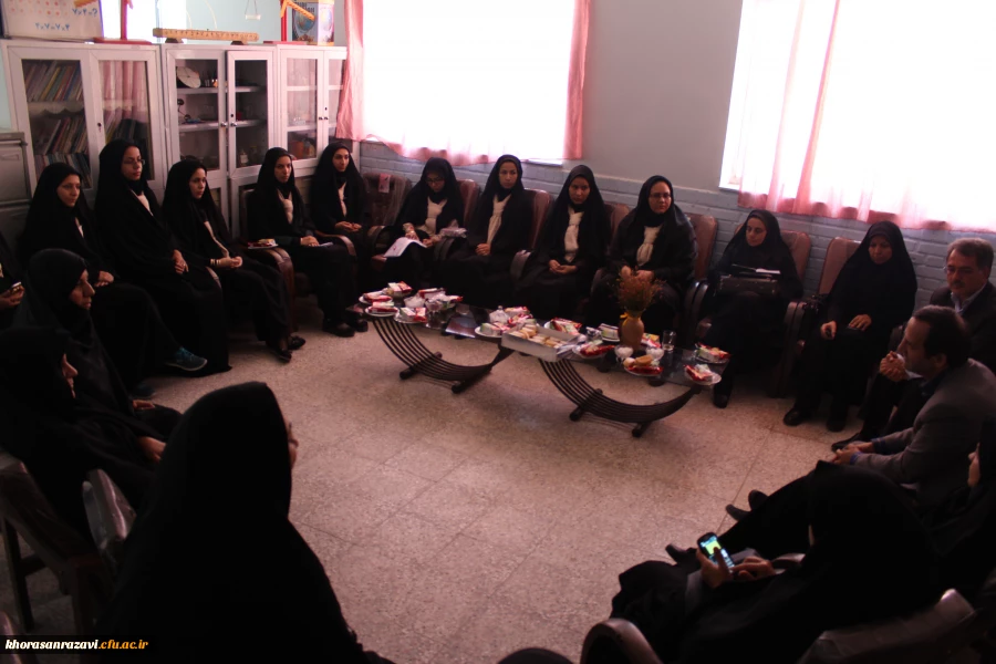 با حضور مدیر امور پردیس های دانشگاه فرهنگیان خراسان رضوی انجام شد؛

نخستین دوره ی  کارورزی  روستایی (ده ورزی ) دانشجو معلمان پردیس شهید بهشتی و پردیس شهید هاشمی نژاد دانشگاه فرهنگیان 2