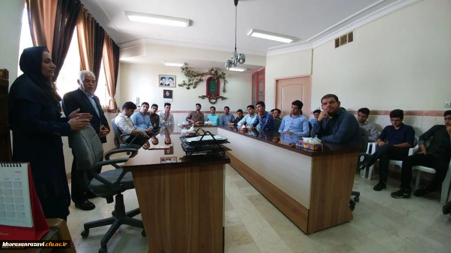 بازدید دانشجویان از مدرسه هیئت امنایی بهاره سلیمی نیشابور