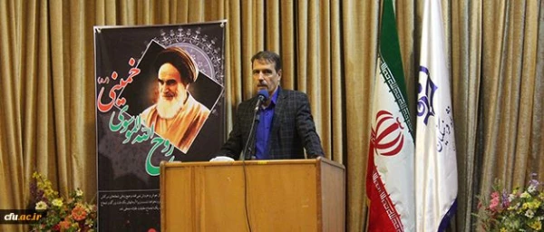 در سازمان مرکزی برگزار شد:
مراسم بزرگداشت سالگرد ارتحال رهبر کبیر انقلاب و سالروز قیام 15 خرداد