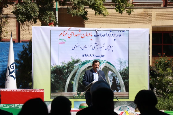 دکتر خاکی تاکید کرد: 
ضرورت احداث یادمان شهدا در دانشگاه فرهنگیان سراسر کشور