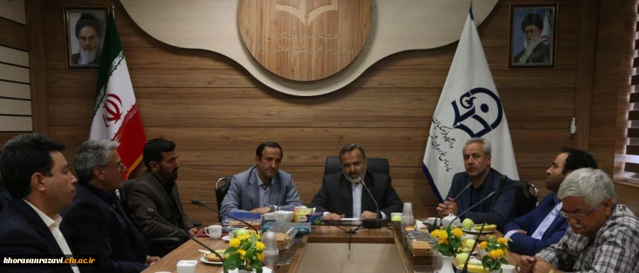 استاندار خراسان رضوی در دیدار با دانشجو معلمان دانشگاه فرهنگیان تاکید کرد؛
لزوم ورود دانشگاه ها به حل عالمانه موضوعات و مسائل استان