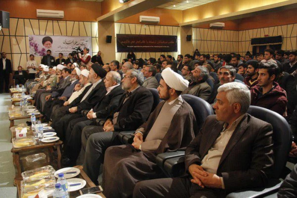 دیدار آیت الله علم الهدی نماینده ولی فقیه وامام جمعه مشهد باتشکل های دانشجویی وفعالان فرهنگی دانشگاه های سبزوار 2