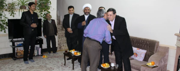 ملاقات با استاندار، حضور در شورای عالی فرهنگیان، تجلیل از پژوهشگران، دیدار با خانواده شهید و حضور در جمع اساتید، کارکنان و دانشجومعلمان
از برنامه های اولین سفر استانی سرپرست دانشگاه فرهنگیان