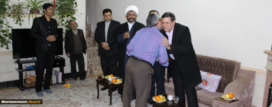 ملاقات با استاندار، حضور در شورای عالی فرهنگیان، تجلیل از پژوهشگران، دیدار با خانواده شهید و حضور در جمع اساتید، کارکنان و دانشجومعلمان
از برنامه های اولین سفر استانی سرپرست دانشگاه فرهنگیان