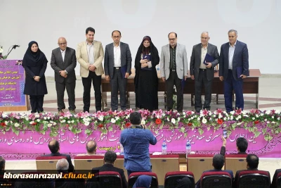 در هفته آموزش و با افتخار آفرینی استاد دانشگاه فرهنگیان خراسان رضوی برگزار شد:
تقدیر از مدرسان نمونه و پیشکسوتان برگزیده دانشگاه فرهنگیان