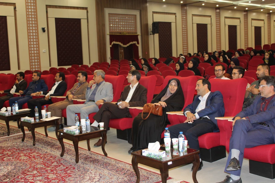 معاون دانشجویی دانشگاه فرهنگیان کشور در نخستین نشست انجمن دانش آموختگان دانشگاه فرهنگیان :
انجمن دانش آموختگان دانشگاه فرهنگیان یک سرمایه ملی است 2