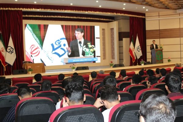 در نخستین نشست انجمن دانش آموختگان دانشگاه فرهنگیان عنوان شد: 
حفظ و حراست از هویت دانشگاه فرهنگیان اصلی ترین وظیفه انجمن دانش آموختگان است 2