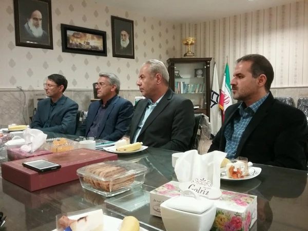 سرپرست دانشگاه فرهنگیان خراسان رضوی در جلسه با مسئول بسیج فرهنگیان سپاه امام رضا(ع) گفت:

پوشش برنامه های بسیج باید فراگیر باشد 2