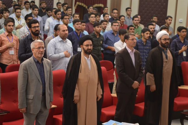 دبیرکل شورای عالی آموزش و پرورش:
امروز تحول بنیادین به گفتمان غالب در آموزش و پرورش تبدیل شده است 2