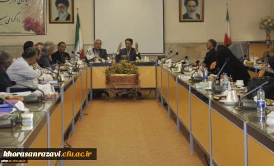 سرپرست دانشگاه فرهنگیان خراسان رضوی در جمع مصاحبه گران آزمون استخدامی:
تلاش کنید با دقت در قضاوت و رعایت عدالت، مناسب ترین افراد برای معلمی انتخاب شوند