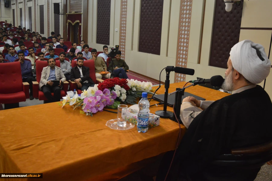 دومین گزارش تصویری پنجمین دوره اردوی معرفتی آموزشی حیات طیبه در مشهد مقدس
 26