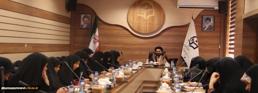 حجت الاسلام امین الله دادگر:
دشمنان می خواهند جوانان را از فکر کردن به ارزش های انقلاب غافل کنند