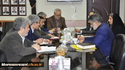 در دومین جلسه ستاد برگزاری انتخابات مدیران گروه های آموزشی خراسان رضوی عنوان شد:
انتخابی شدن نحوه تعیین مدیران گروه های آموزشی، موجب تقویت مسئولیت پذیری و انسجام اجتماعی استادان می شود