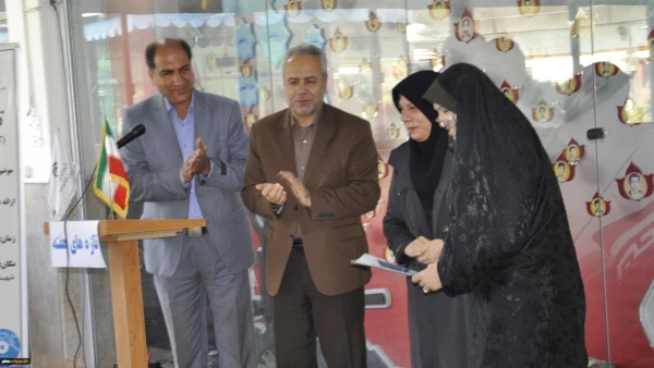 در ششمین جلسه تازه های کتاب دانشگاه فرهنگیان خراسان رضوی انجام شد:
معرفی مجموعه کتاب آموزش زبان انگلیسی Pick up English for Persian kids 2