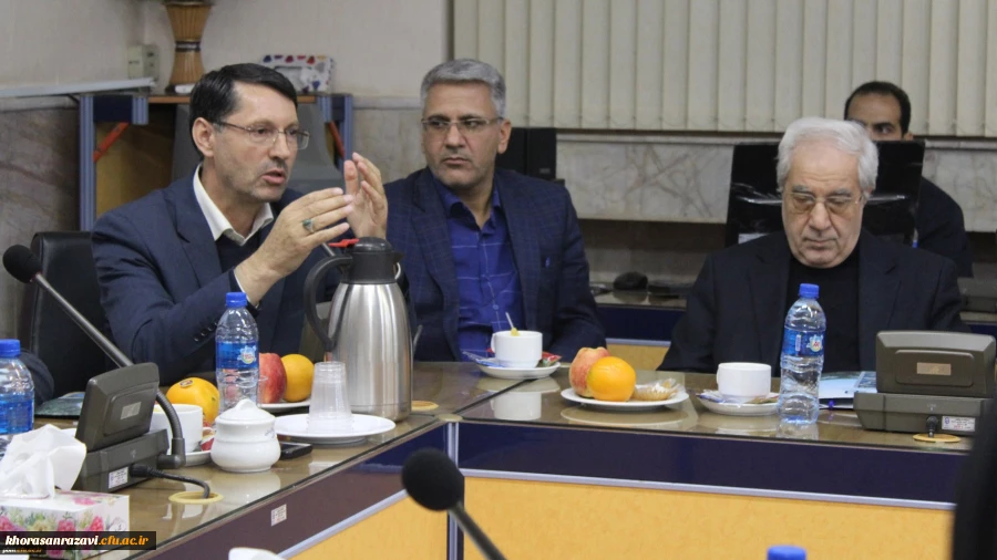 مدیر امور پردیس های خراسان رضوی اعلام کرد:
آیین نکوداشت یکصدمین سال تأسیس تربیت معلم، روز دهم دی ماه آینده در مشهد برگزار می شود