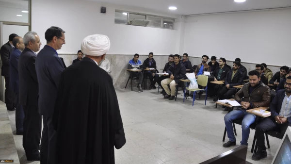 به مناسبت روز دانشجو انجام شد:
دیدار مسئولان دانشگاه فرهنگیان خراسان رضوی با دانشجومعلمان در کلاس های درس 2