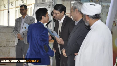 در هشتمین جلسه تازه های کتاب خراسان رضوی انجام شد:
تقدیر از برگزیدگان مسابقه کتابخوانی هفته کتاب