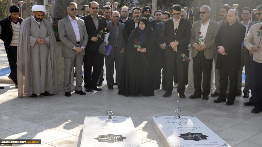 برگزاری مراسم ادای احترام به شهدا با حضور کارشناسان تغذیه دانشگاه فرهنگیان
