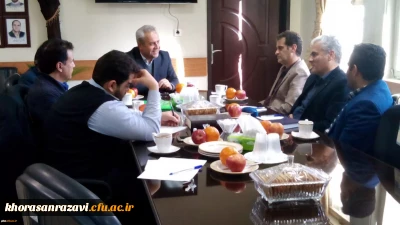 در نشست صمیمی معاون دانشگاه و سرگروه های درسی آموزش و پرورش استان مطرح شد:
طرح وقف دانش و مهارت معلمان داوطلب در درس کارورزی