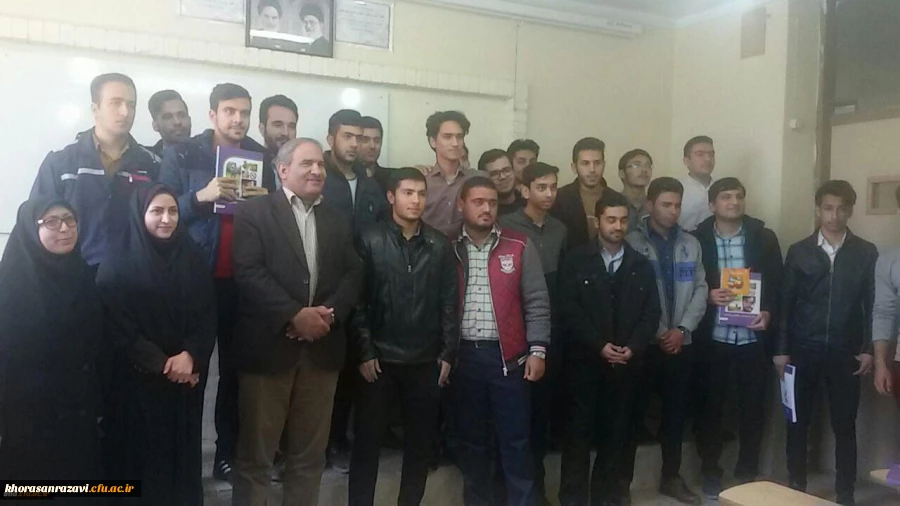 با حضور معاون دانشکده علوم پزشکی نیشابور برگزار شد :
کارگاه آموزشی سفیران سلامت ویژه دانشجویان ورودی بهمن ماه 1397