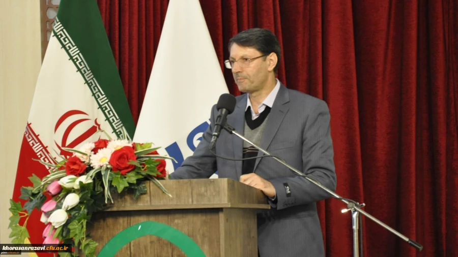 مدیر امور پردیس های خراسان رضوی:
باید قدر کسانی را که فرایندی کار می کنند بدانیم