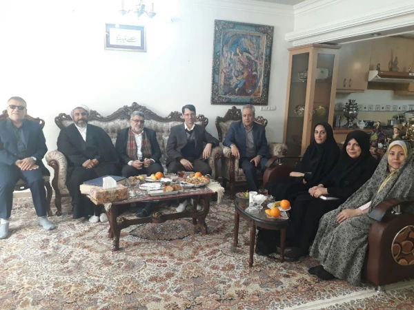 دیدار  مشاورین رئیس دانشگاه فرهنگیان  کشور با خانواده  شهیدا و  جانباز دانشگاه فرهنگیان خراسان رضوی
