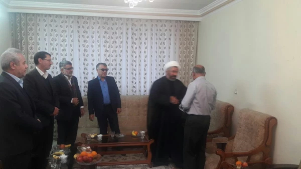 دیدار  مشاورین رئیس دانشگاه فرهنگیان  کشور با خانواده  شهیدا و  جانباز دانشگاه فرهنگیان خراسان رضوی 2