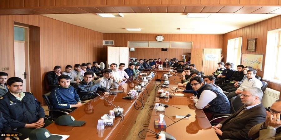 با حضور فرمانده نیروی انتظامی شهرستان سبزوار صورت پذیرفت؛
کارگاه آموزشی آسیب ها و تهدیدها  2