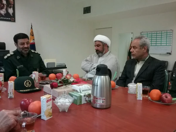 به مناسبت روز پاسدار انجام شد؛
 دیدار پرسنل دانشگاه فرهنگیان خراسان رضوی با مسئول بسیج فرهنگیان  خراسان رضوی 2