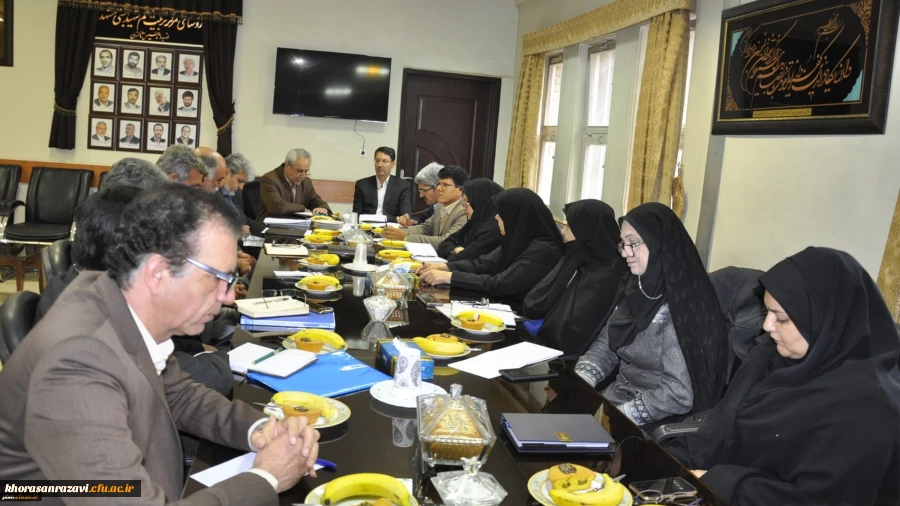 در جلسه مدیران گروه های آموزشی دانشگاه فرهنگیان استان انجام شد:
معرفی کارشناس مسئولان جدید آموزش دانشگاه فرهنگیان خراسان رضوی و پردیس شهید بهشتی مشهد