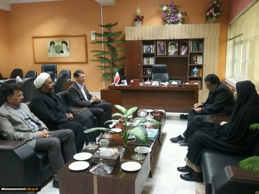 موظف به پیگیری و پشتیبانی از دانشگاه فرهنگیان هستیم