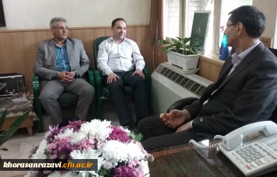 در دیدار مدیر امور پردیس های دانشگاه فرهنگیان خراسان رضوی با مدیر تولید رادیو خراسان رضوی مطرح شد؛
انتخاب دانشجو معلمان مستعد دانشگاه فرهنگیان استان جهت گویندگی در صدا و سیمای خراسان رضوی