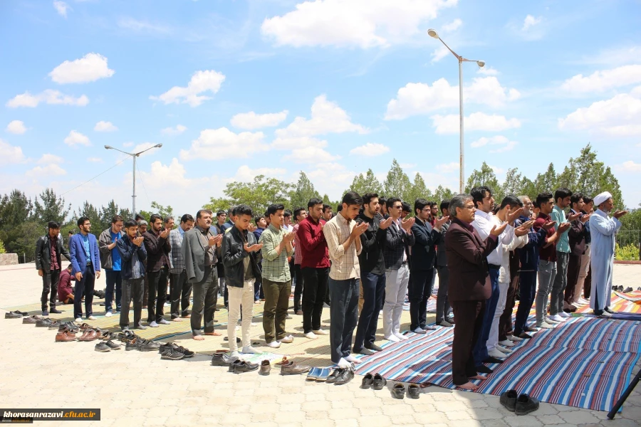 برگزاری مراسم گرامیداشت مقام معلم دانشگاه فرهنگیان واحد شهید رجایی تربت حیدریه در جوار مزار شهدای گمنام پارک پیشکوه