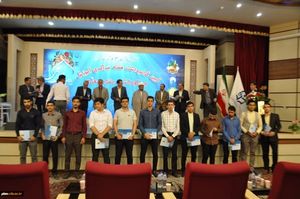 مدیر امور پردیس های دانشگاه فرهنگیان خراسان رضوی:
معلم ناخدای کشتی مدرسه و رستم شاهنامه تعلیم و تربیت است 4