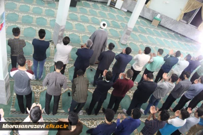 شرکت مسئولان دانشگاه فرهنگیان خراسان رضوی در نماز جماعت و افطار دانشجویان