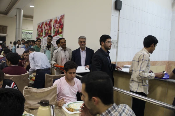 شرکت مسئولان دانشگاه فرهنگیان خراسان رضوی در نماز جماعت و افطار دانشجویان 4