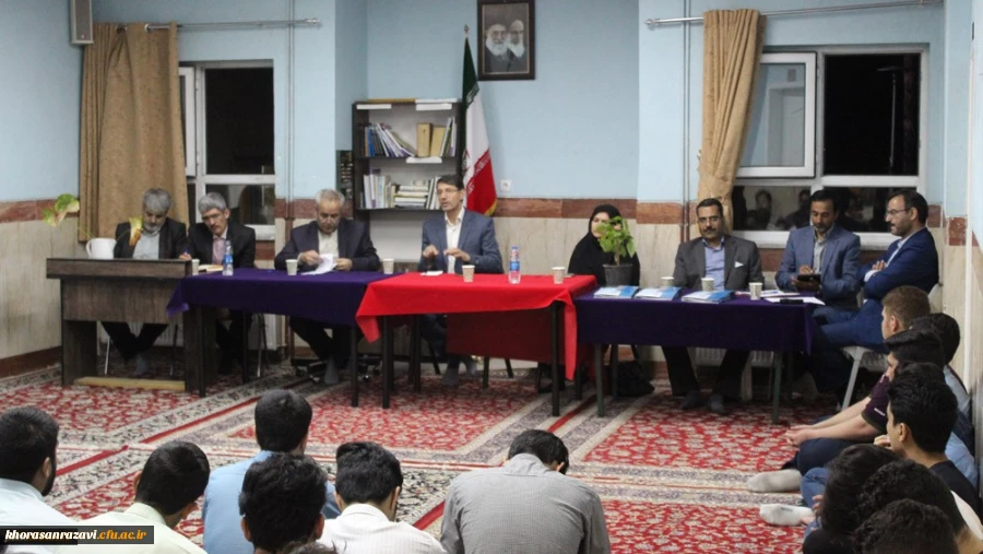 برگزاری نشست صمیمی مدیر امور پردیس های استان با دانشجومعلمان سرای دانشجویی 8 شهریور